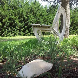 https://les-jardins-du-forez.hotels-rhonealpes.com